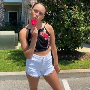 Meet your Posher, Catherine